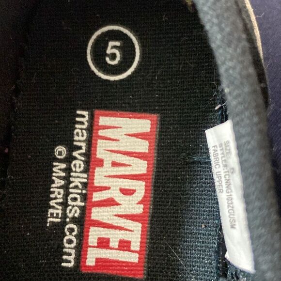 Marvel Spider-Man Red and Black Sneakers Kids Size 5 Shoes - Picture 11 of 11